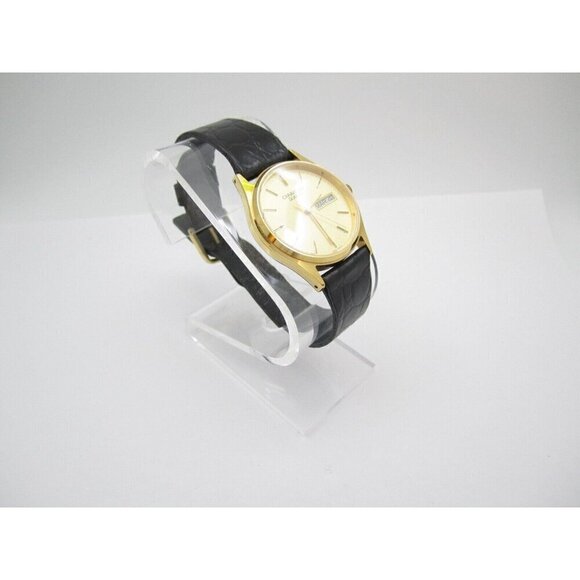 Vtg Men's Caravelle Quartz WR Analog 32mm Dial Round Watch (G699) "New Battery" - Picture 4 of 9